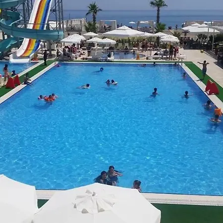 Maya World Imperial 4*